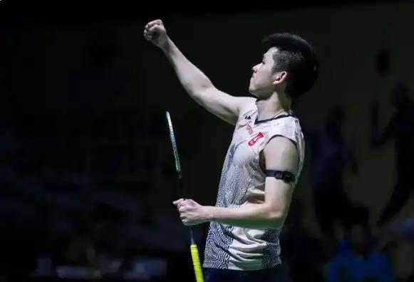 展现出了全 展现出了全