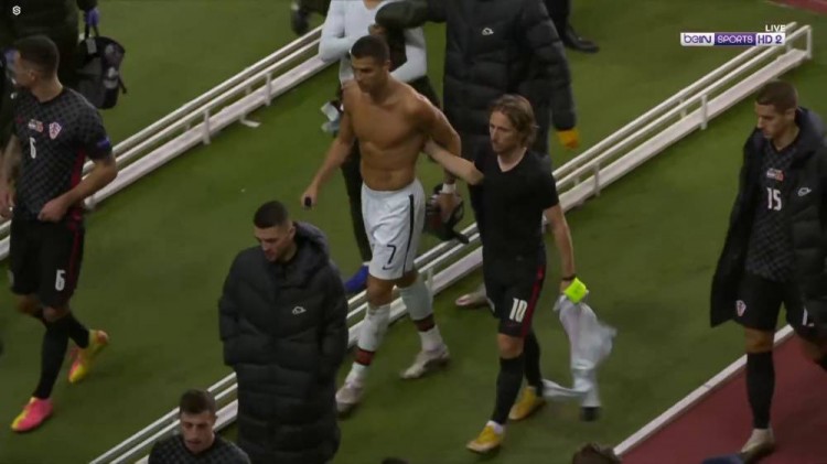 制造强烈对 制造强烈对